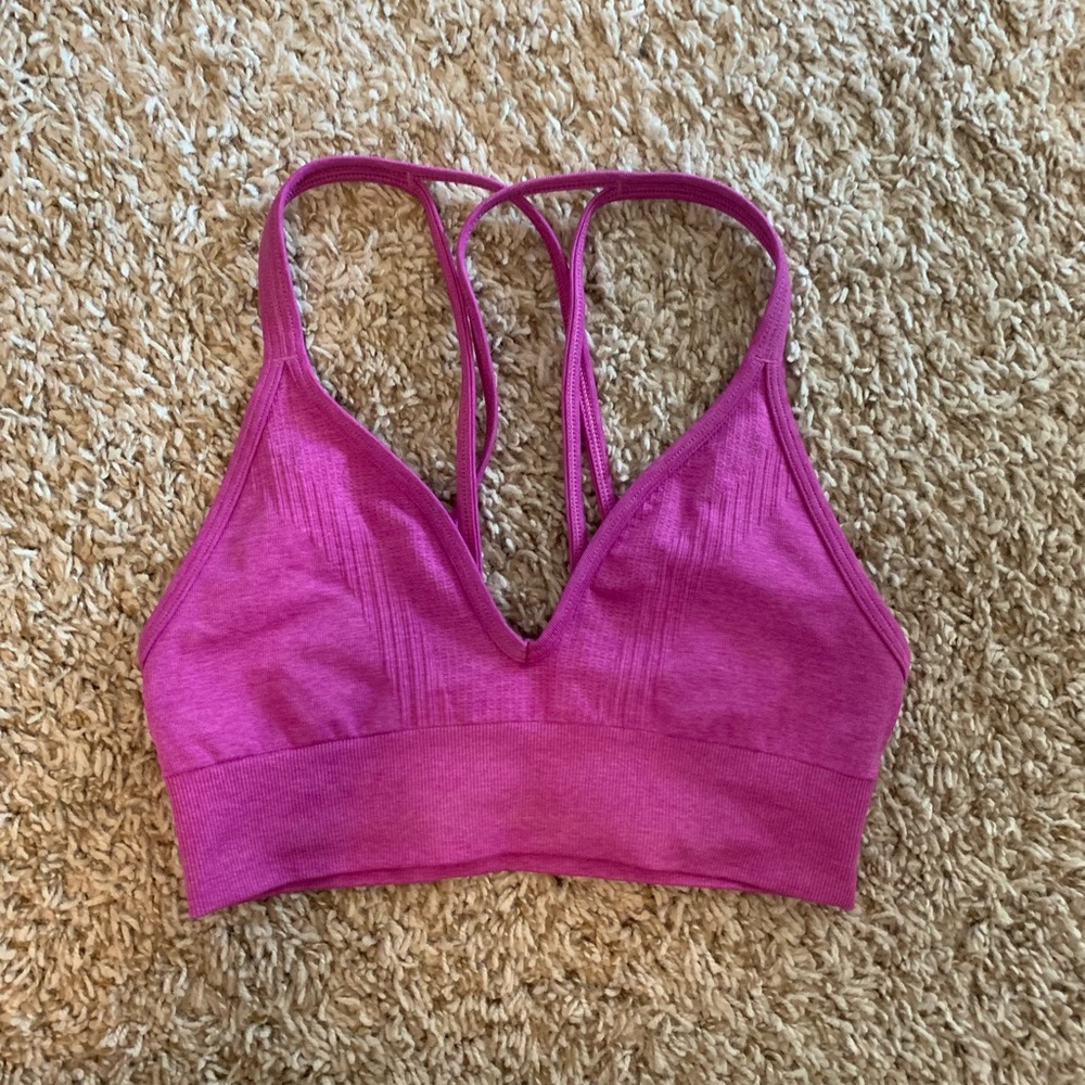 Lululemon RARE seamless plunge bra